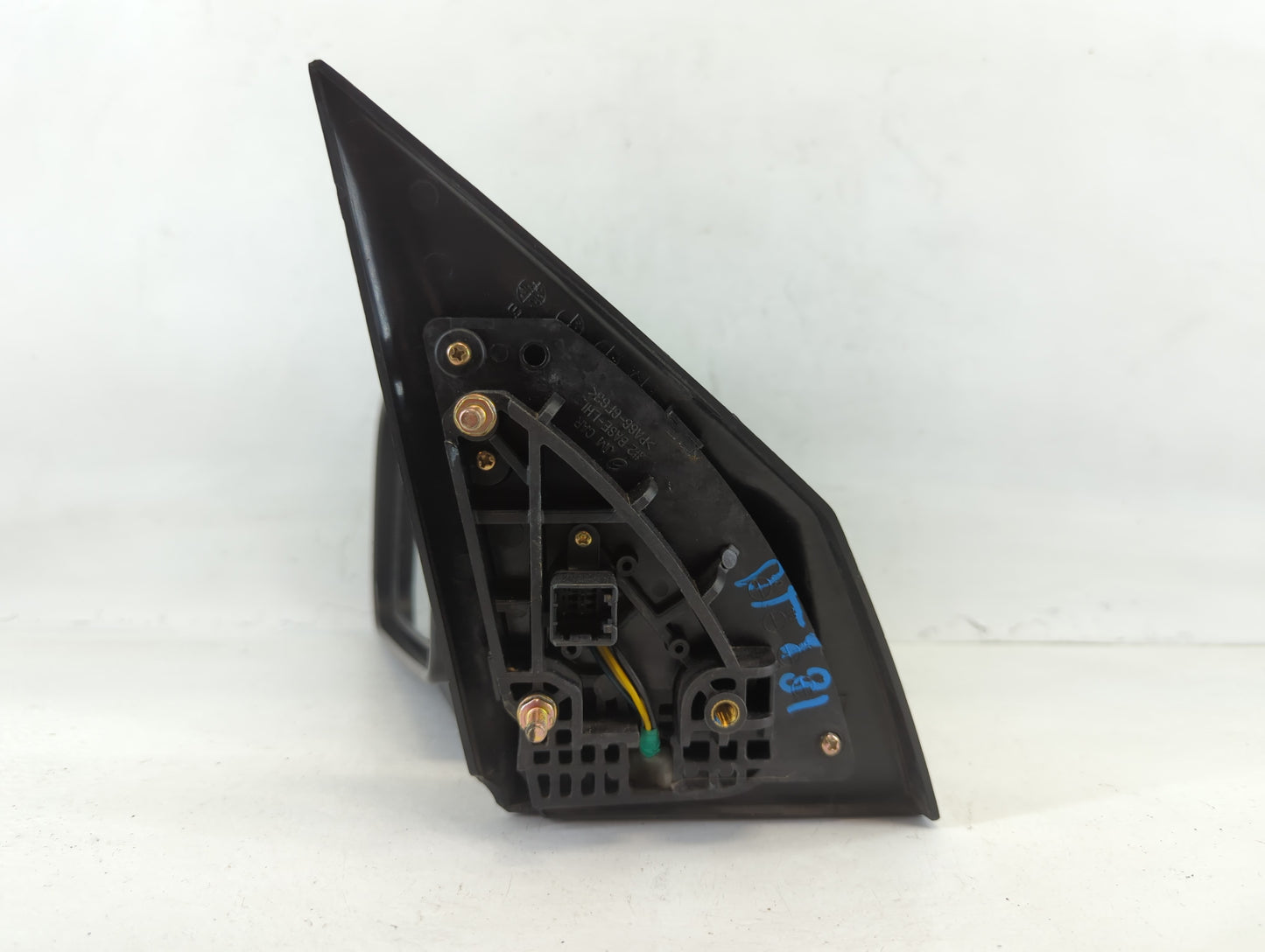 2005-2009 Hyundai Tucson Driver Side View Mirror - Left Door Mirror OEM Used - Oemusedautoparts1.com