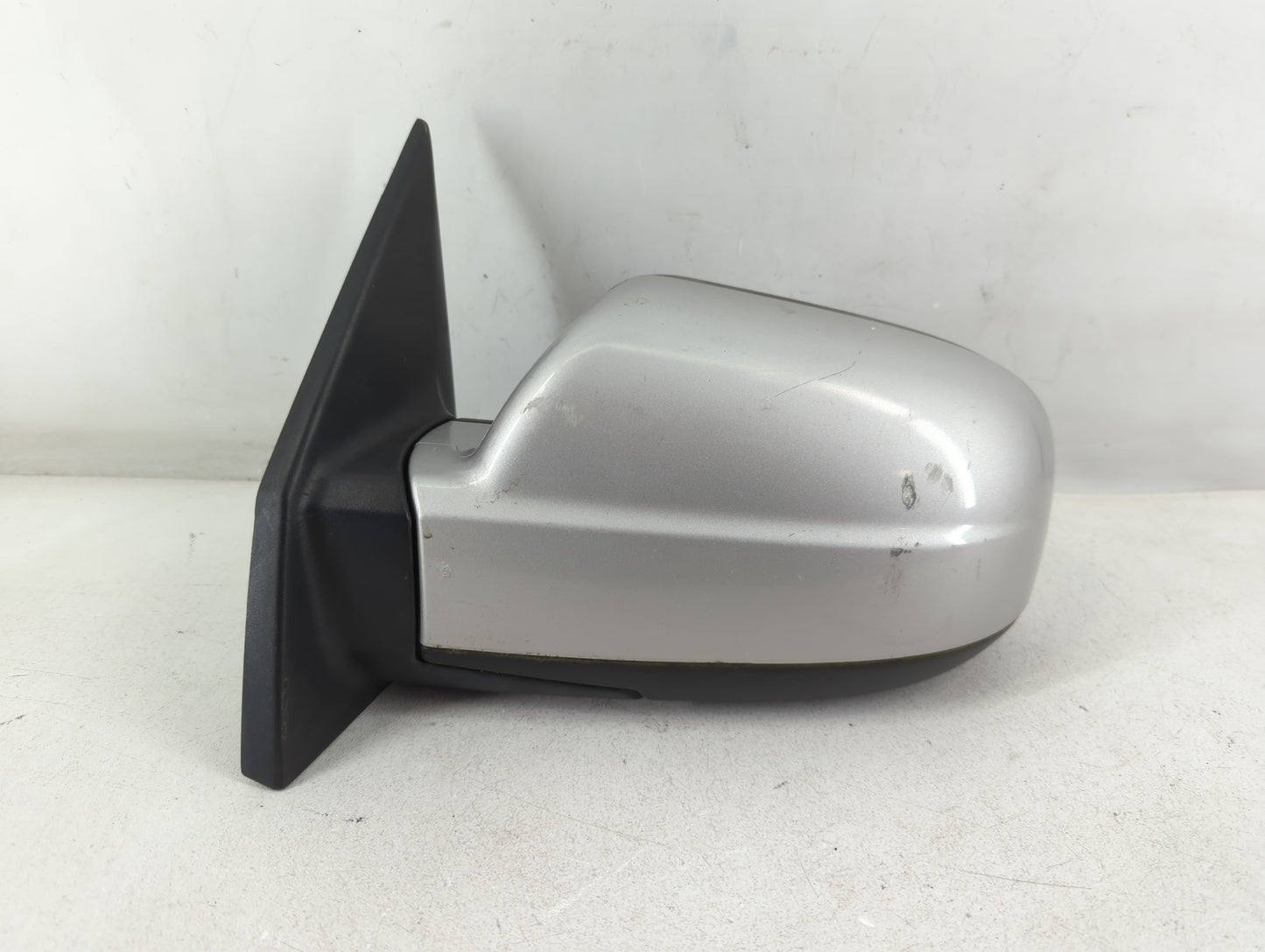 2005-2009 Hyundai Tucson Driver Left Side View Manual Door Mirror Silver - Oemusedautoparts1.com
