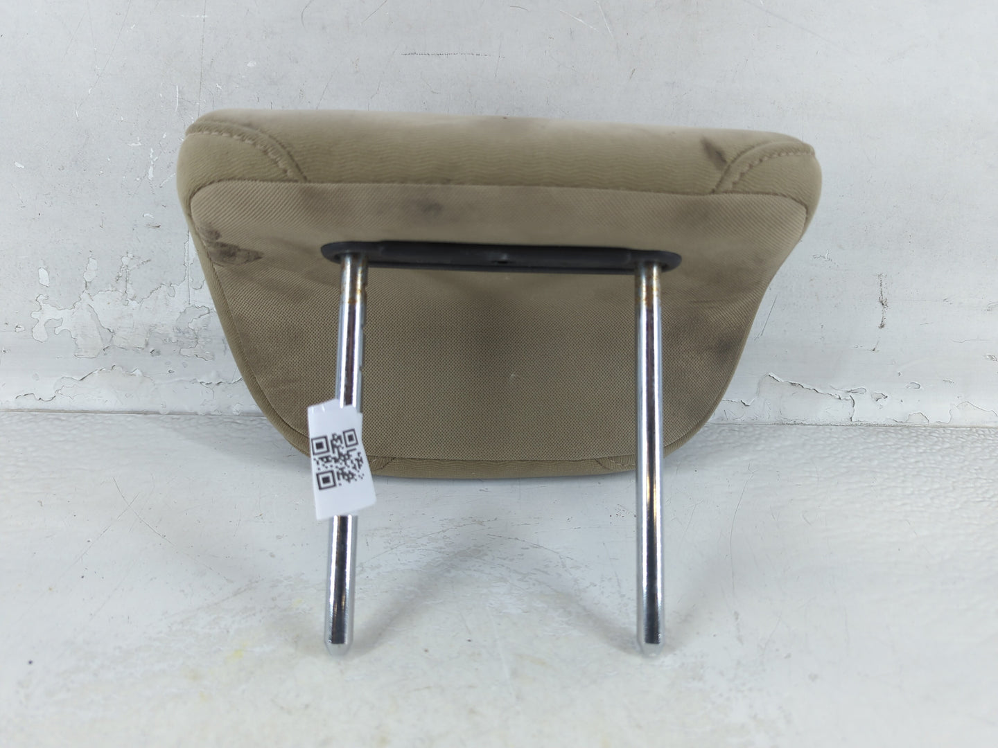 2005-2008 Hyundai Tucson Headrest Head Rest Front Driver Passenger Seat Fits Fits 2005 2006 2007 2008 OEM Used Auto Parts - 