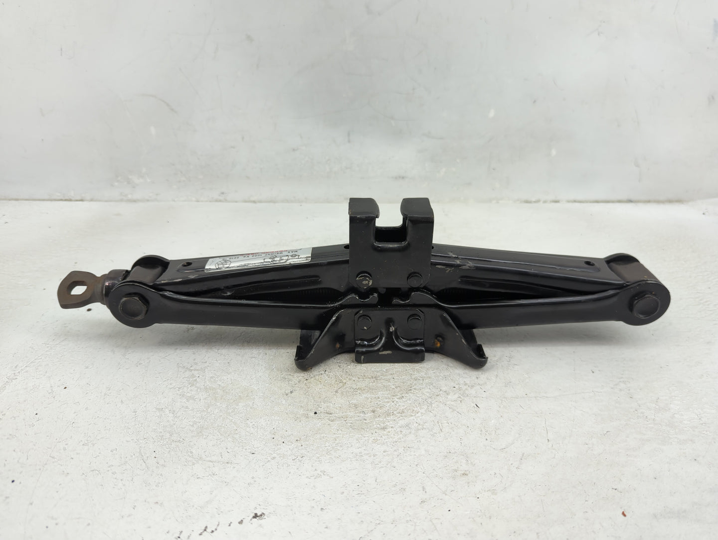 2005 Hyundai Xg350 Spare Scissor Car Jack - Oemusedautoparts1.com