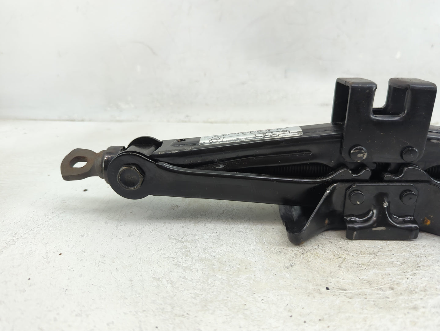 2005 Hyundai Xg350 Spare Scissor Car Jack - Oemusedautoparts1.com
