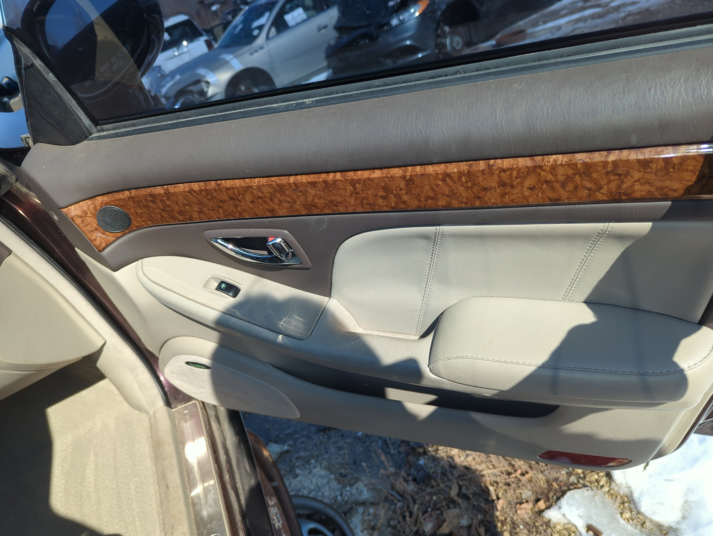 2005 Hyundai Xg350 Front Right Passenger Interior Door Panel Trim - Oemusedautoparts1.com