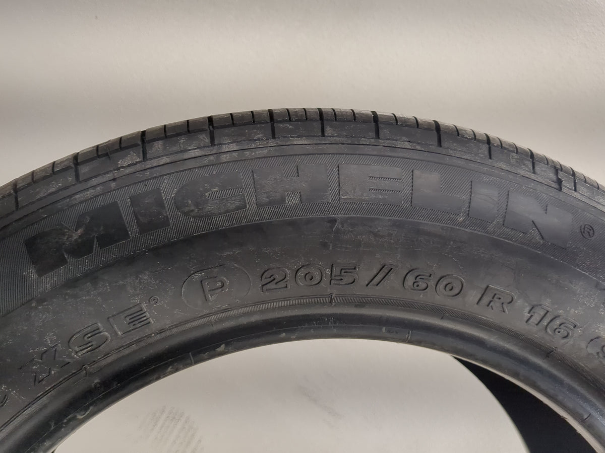 Used Tire 205/60R16 MICHELIN ENERGY MXV4 94H - Tread Depth 11/32 - Oemusedautoparts1.com