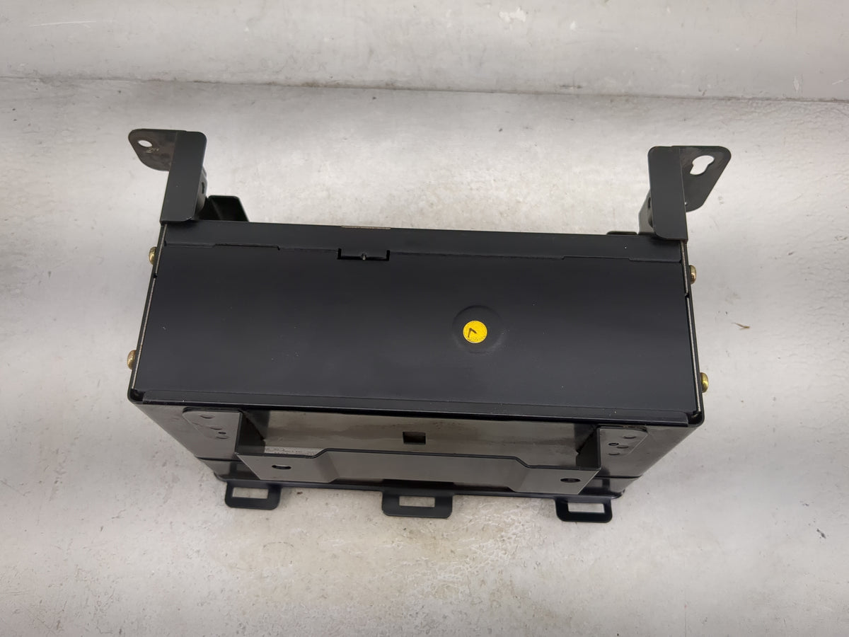 2005-2005 Hyundai Xg350 Radio Cd Changer 96110-39201 - Oemusedautoparts1.com