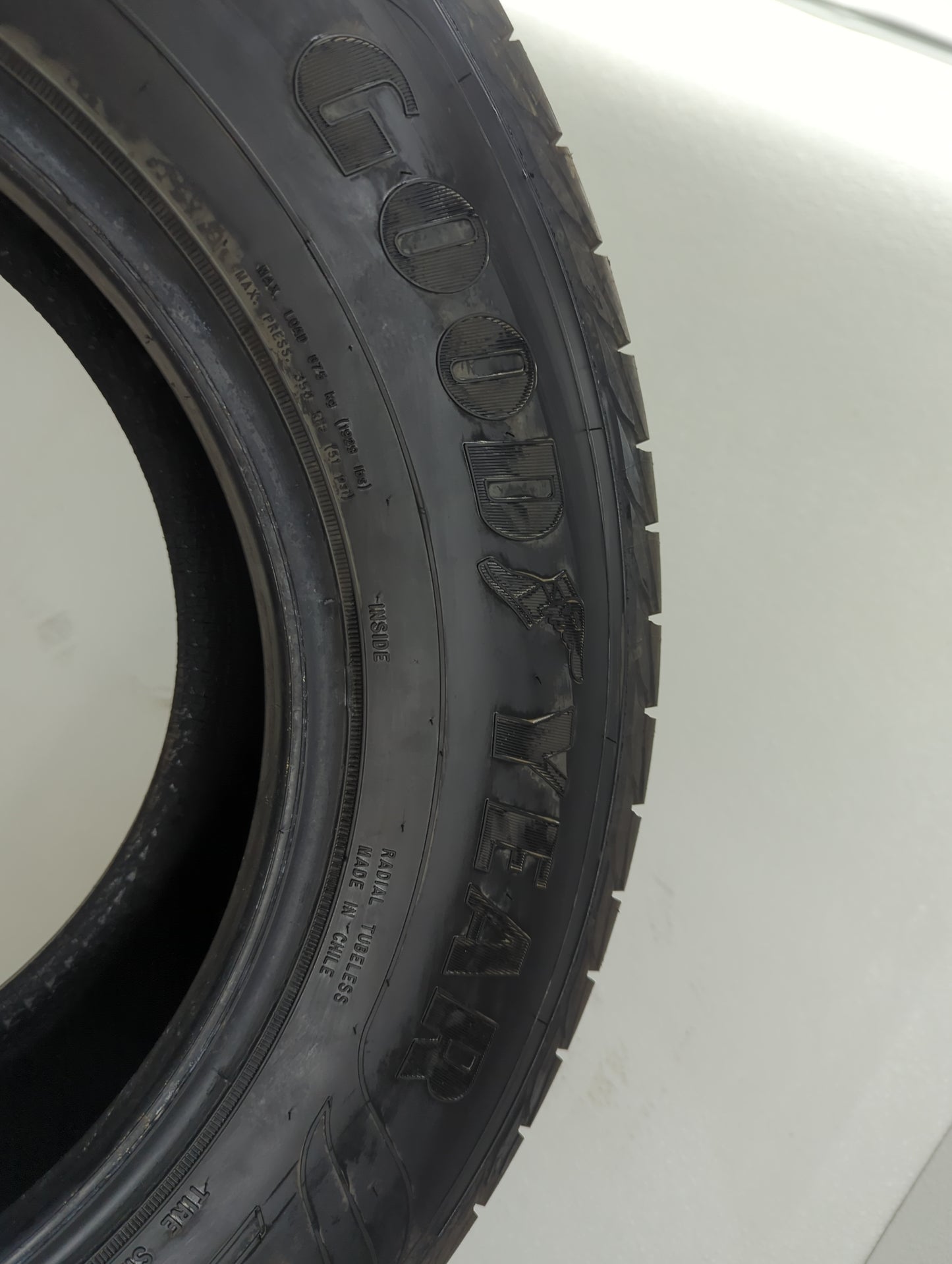 Used Tire 225/70R16 GOODYEAR ASSURANCE WEATHERREADY 103T - Tread Depth 11/32 - Oemusedautoparts1.com