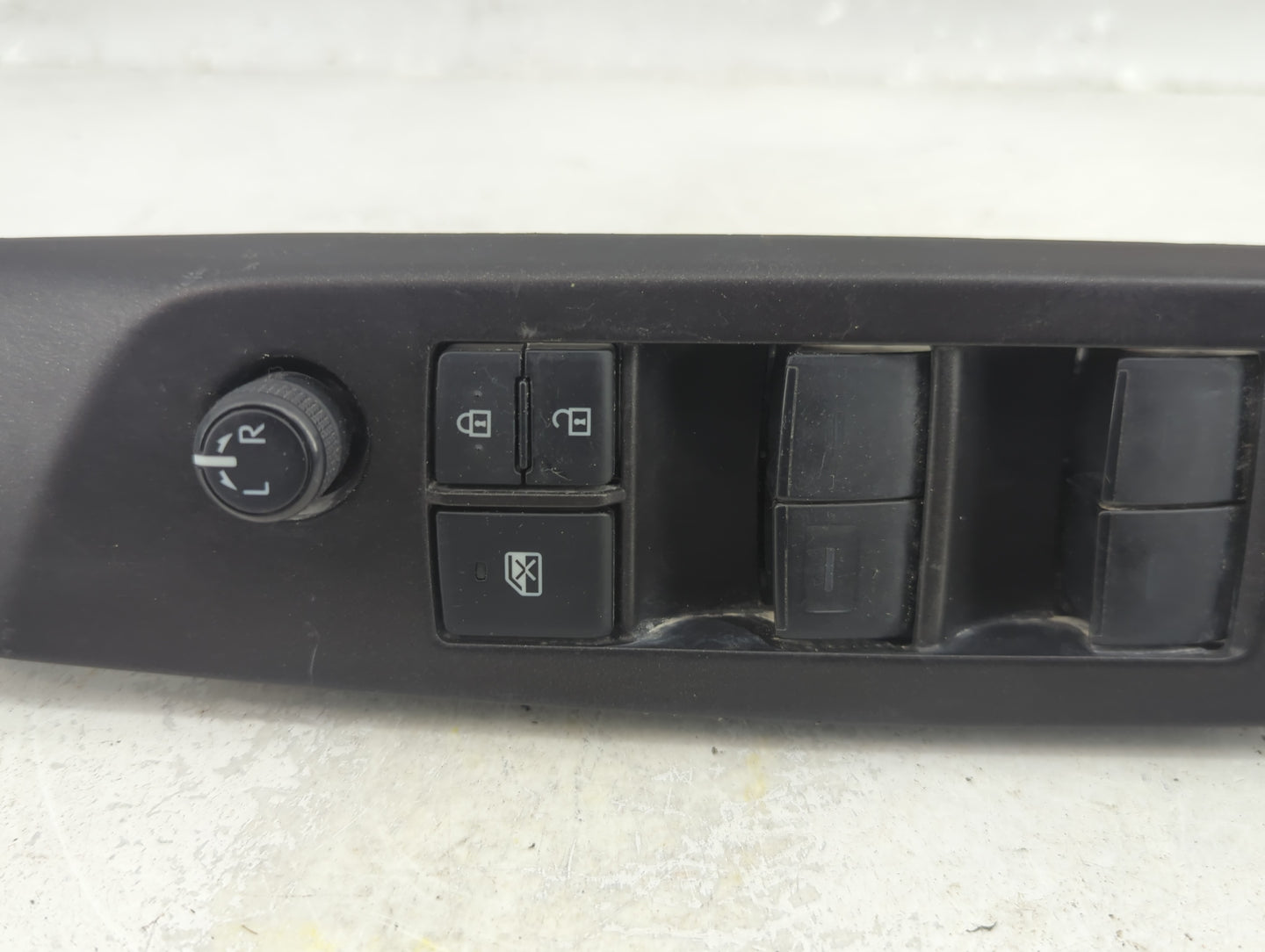 2005-2006 Infiniti Fx35 Master Power Window Switch Replacement Driver Side Left P/N:74232-06B10 Fits Fits 2005 2006 OEM Used