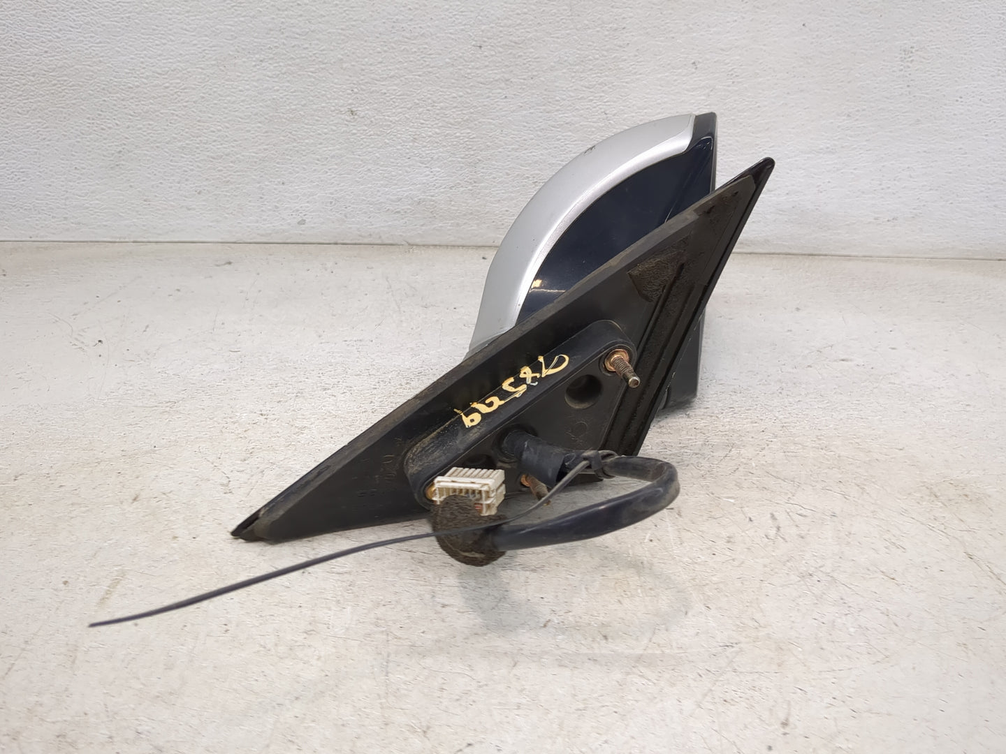 2003-2005 Infiniti Fx35 Passenger Side View Mirror - Right Door Mirror OEM Used - Oemusedautoparts1.com
