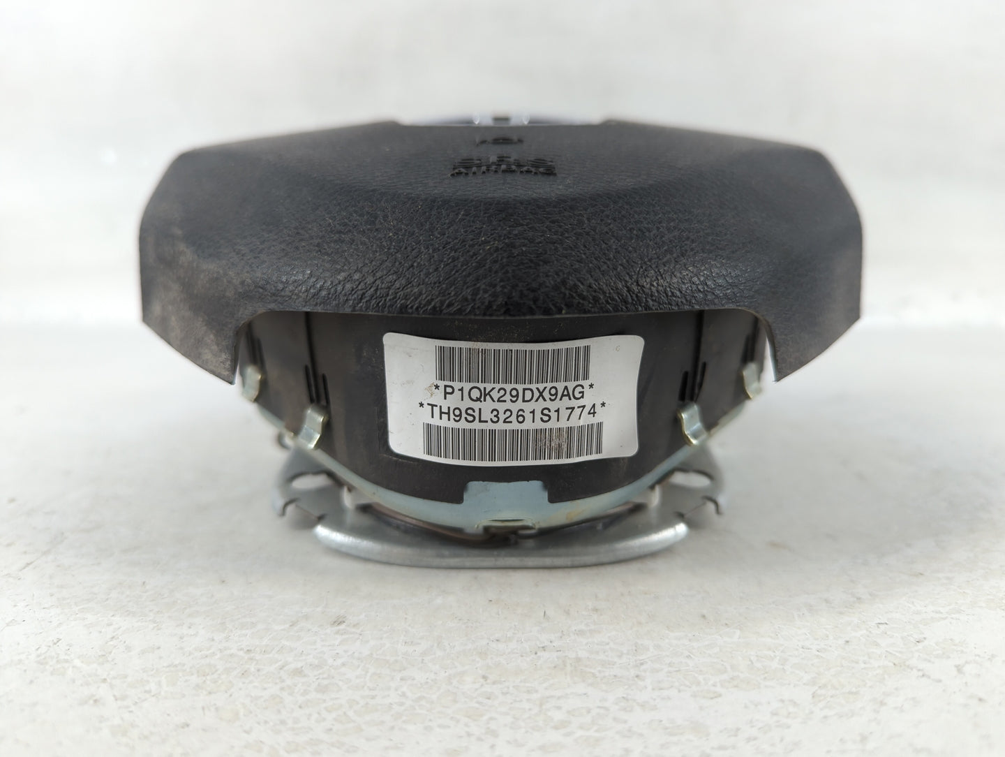 2003-2005 Infiniti Fx35 Air Bag Driver Left Steering Wheel Mounted P/N:1QK29DX9AG Fits Fits 2003 2004 2005 OEM Used Auto Par