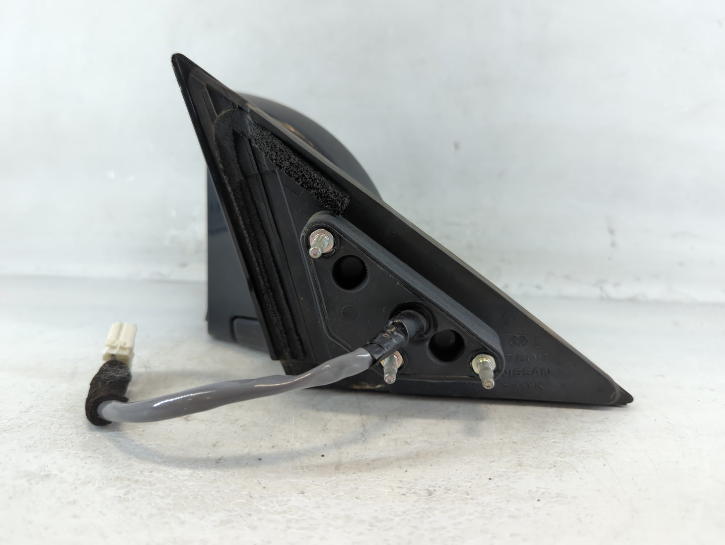 2005 Infiniti Fx35 Driver Left Side View Manual Door Mirror - Oemusedautoparts1.com