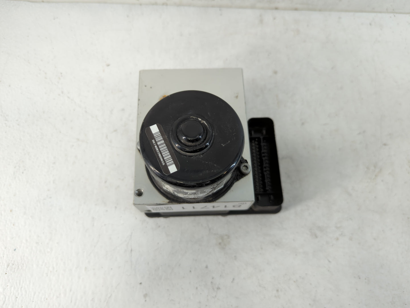 2004-2005 Infiniti Fx35 ABS Pump Control Module Replacement Fits Fits 2004 2005 OEM Used Auto Parts - Oemusedautoparts1.com