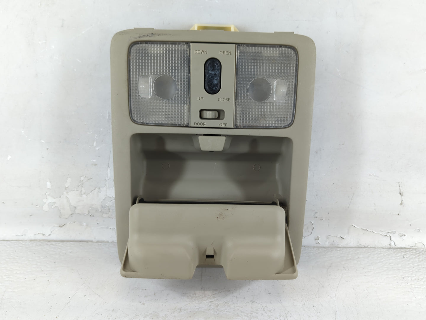 2003-2005 Infiniti Fx35 Overhead Roof Console Interior Dome Light - Oemusedautoparts1.com