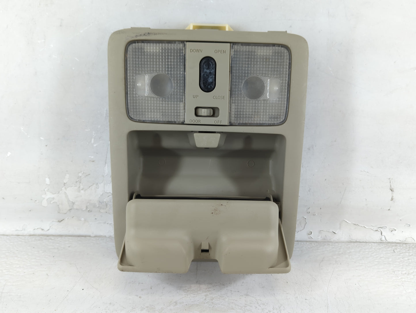 2003-2005 Infiniti Fx35 Overhead Roof Console Interior Dome Light - Oemusedautoparts1.com