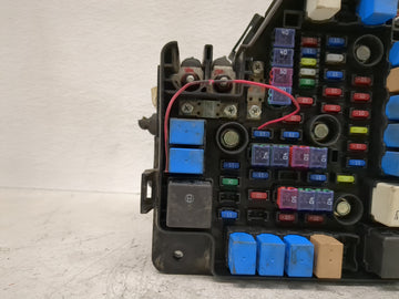 2005-2006 Infiniti G35 Fusebox Fuse Box Panel Relay Module Fits Fits 2005 2006 OEM Used Auto Parts