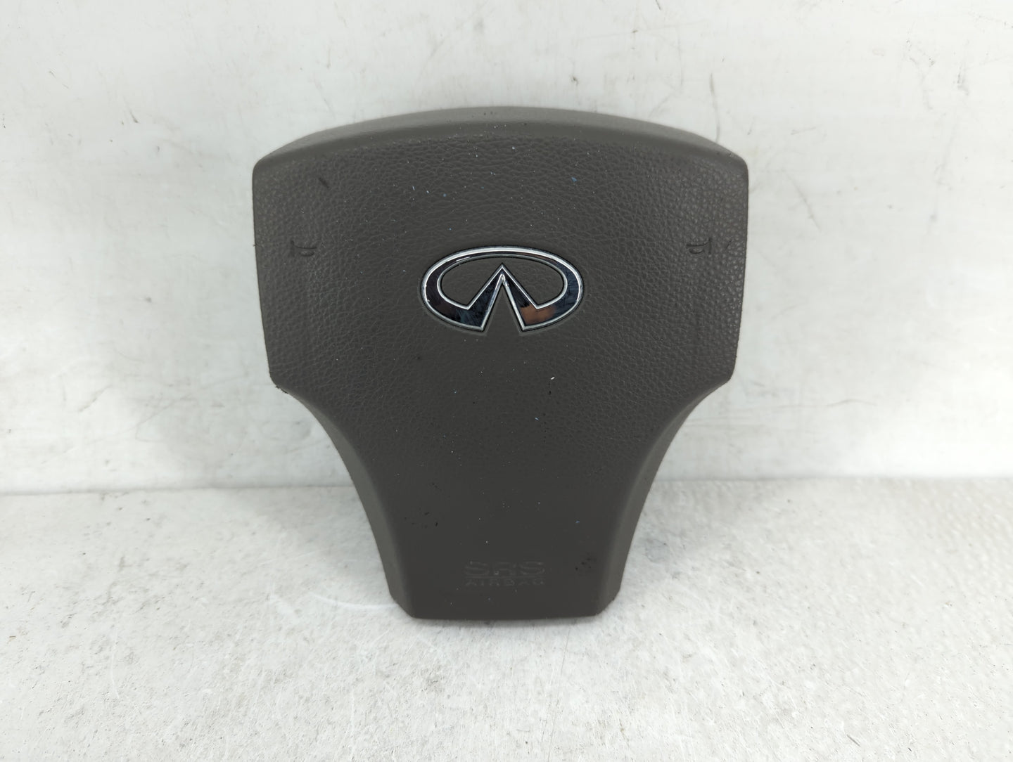 2005-2006 Infiniti G35 Air Bag Driver Left Steering Wheel Mounted Fits Fits 2005 2006 OEM Used Auto Parts - Oemusedautoparts