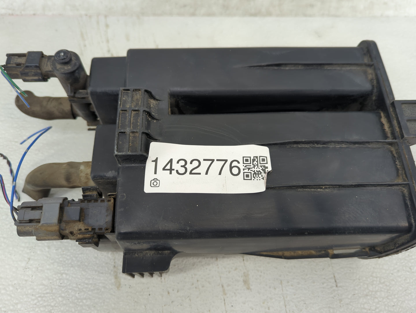 2005 Infiniti G35 Fuel Vapor Charcoal Canister - Oemusedautoparts1.com
