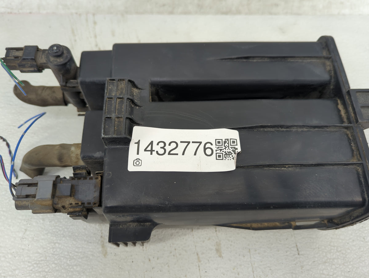 2005 Infiniti G35 Fuel Vapor Charcoal Canister - Oemusedautoparts1.com