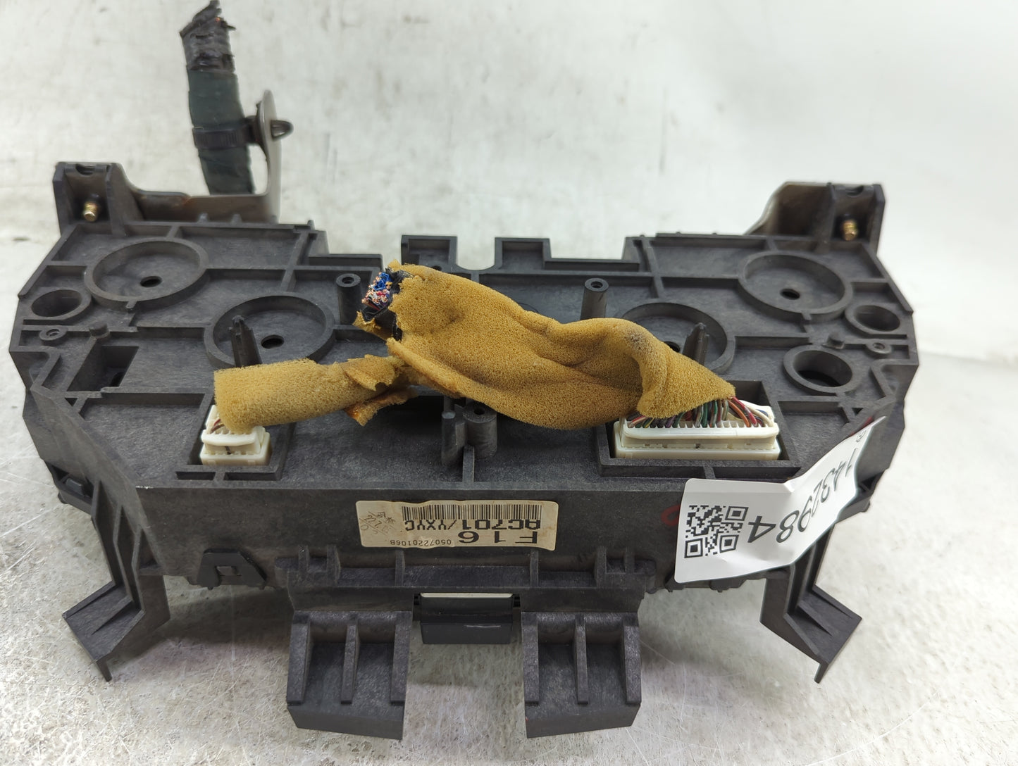 2005 Infiniti G35 Instrument Cluster Speedometer Gauges Fits OEM Used Auto Parts - Oemusedautoparts1.com