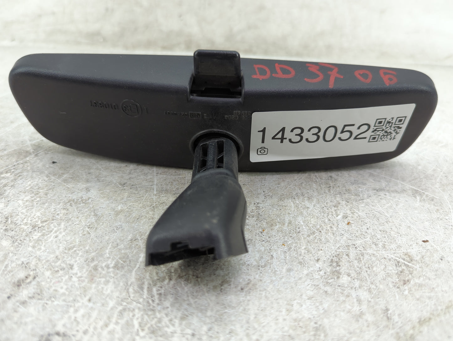 2005 Infiniti G35 Interior Rear View Mirror Replacement OEM Fits OEM Used Auto Parts - Oemusedautoparts1.com