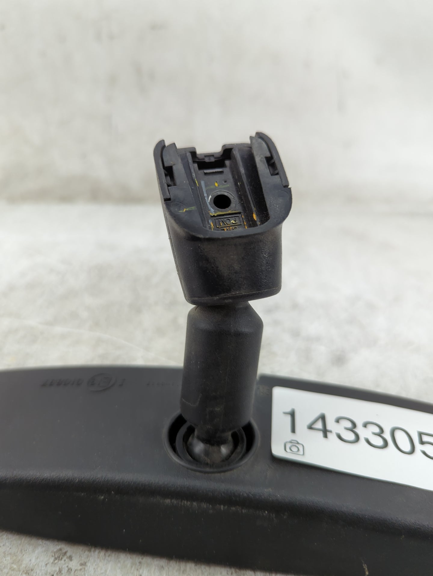 2005 Infiniti G35 Interior Rear View Mirror Replacement OEM Fits OEM Used Auto Parts - Oemusedautoparts1.com