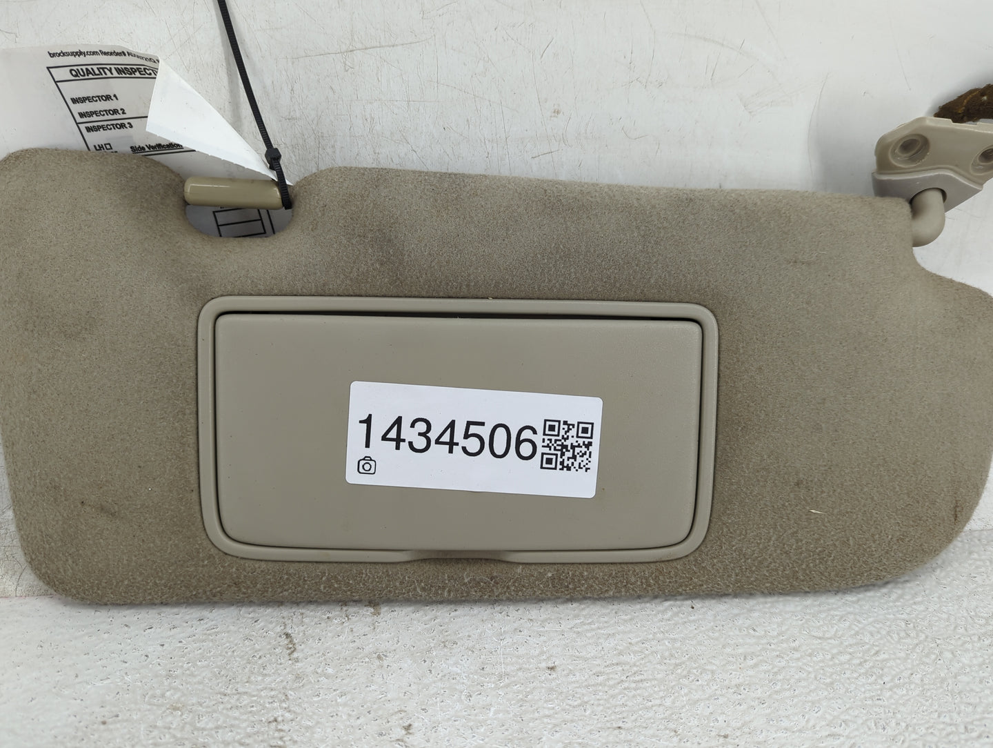 2005 Infiniti G35 Sun Visor Shade Replacement Passenger Right Mirror Fits OEM Used Auto Parts - Oemusedautoparts1.com
