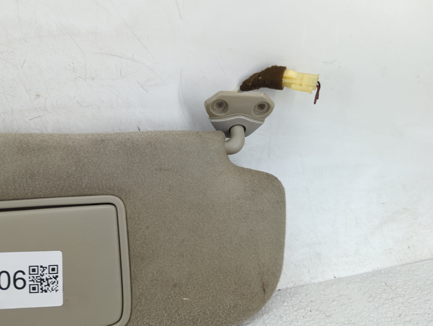 2005 Infiniti G35 Sun Visor Shade Replacement Passenger Right Mirror Fits OEM Used Auto Parts - Oemusedautoparts1.com