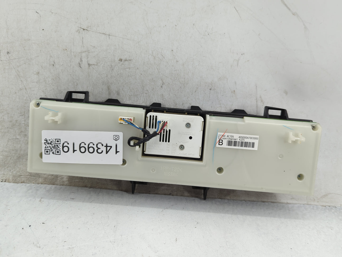 2005 Infiniti G35 Climate Control Module Temperature AC/Heater Replacement P/N:27760 AC705 Fits OEM Used Auto Parts - Oemuse