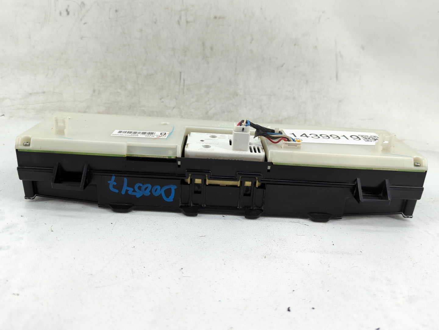 2005 Infiniti G35 Climate Control Module Temperature AC/Heater Replacement P/N:27760 AC705 Fits OEM Used Auto Parts - Oemuse