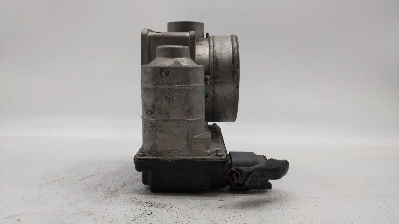2003-2006 Infiniti G35 Throttle Body P/N:RME70-04 A576-01, RME70 Fits Fits 2002 2003 2004 2005 2006 OEM Used Auto Parts - Oe