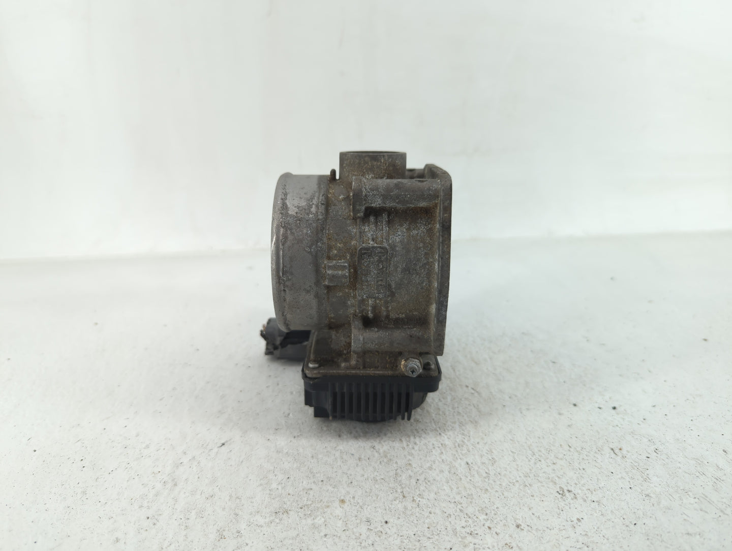 2003-2006 Infiniti G35 Throttle Body P/N:RME70-04 A576-01, RME70 Fits Fits 2002 2003 2004 2005 2006 OEM Used Auto Parts - Oe