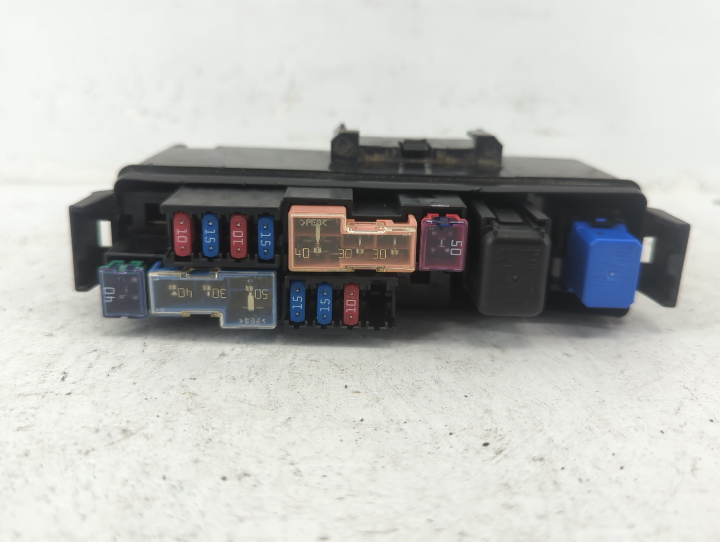 2005-2006 Infiniti G35 Fusebox Fuse Box Panel Relay Module Fits Fits 2005 2006 OEM Used Auto Parts - Oemusedautoparts1.com