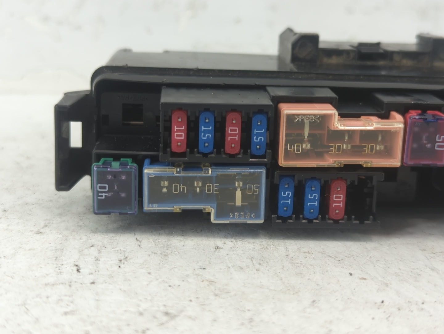 2005-2006 Infiniti G35 Fusebox Fuse Box Panel Relay Module Fits Fits 2005 2006 OEM Used Auto Parts - Oemusedautoparts1.com