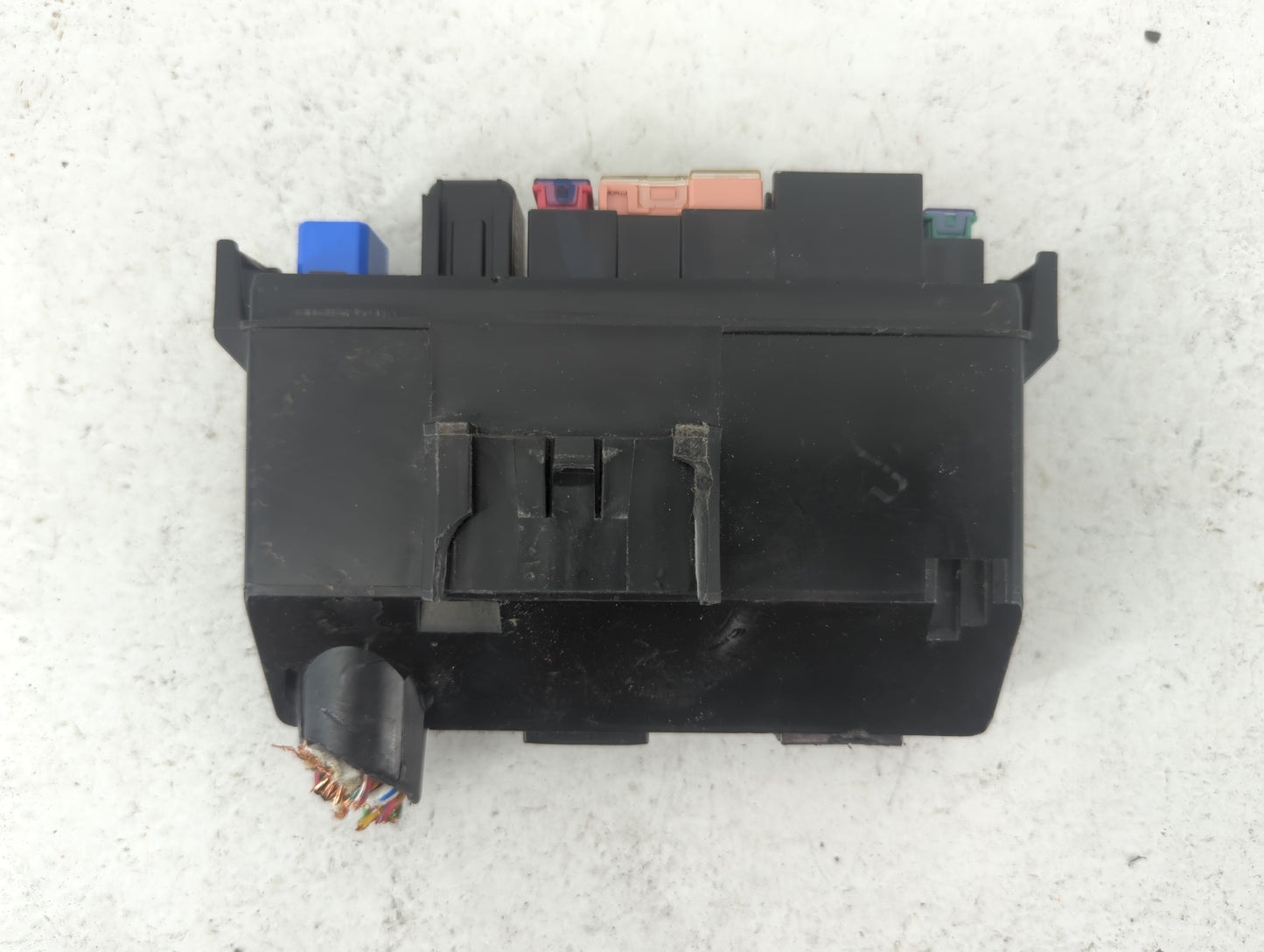 2005-2006 Infiniti G35 Fusebox Fuse Box Panel Relay Module Fits Fits 2005 2006 OEM Used Auto Parts - Oemusedautoparts1.com