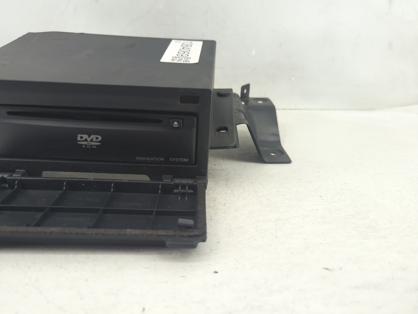 2004-2005 Infiniti Qx56 Radio AM FM Cd Player Receiver Replacement P/N:25915 CB804 Fits Fits 2004 2005 OEM Used Auto Parts -