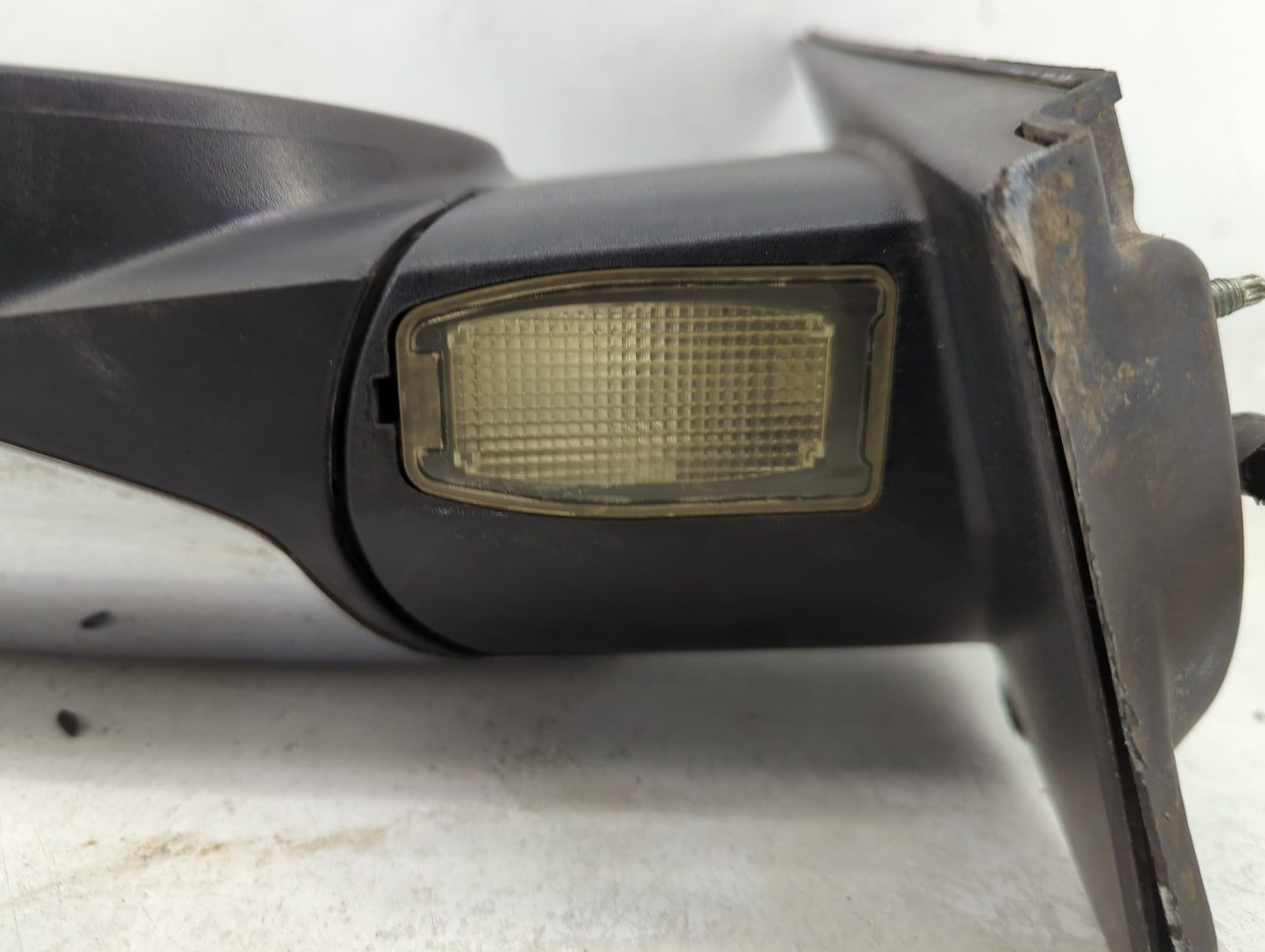 2004-2005 Infiniti Qx56 Driver Side View Mirror - Left Door Mirror OEM Used - Oemusedautoparts1.com