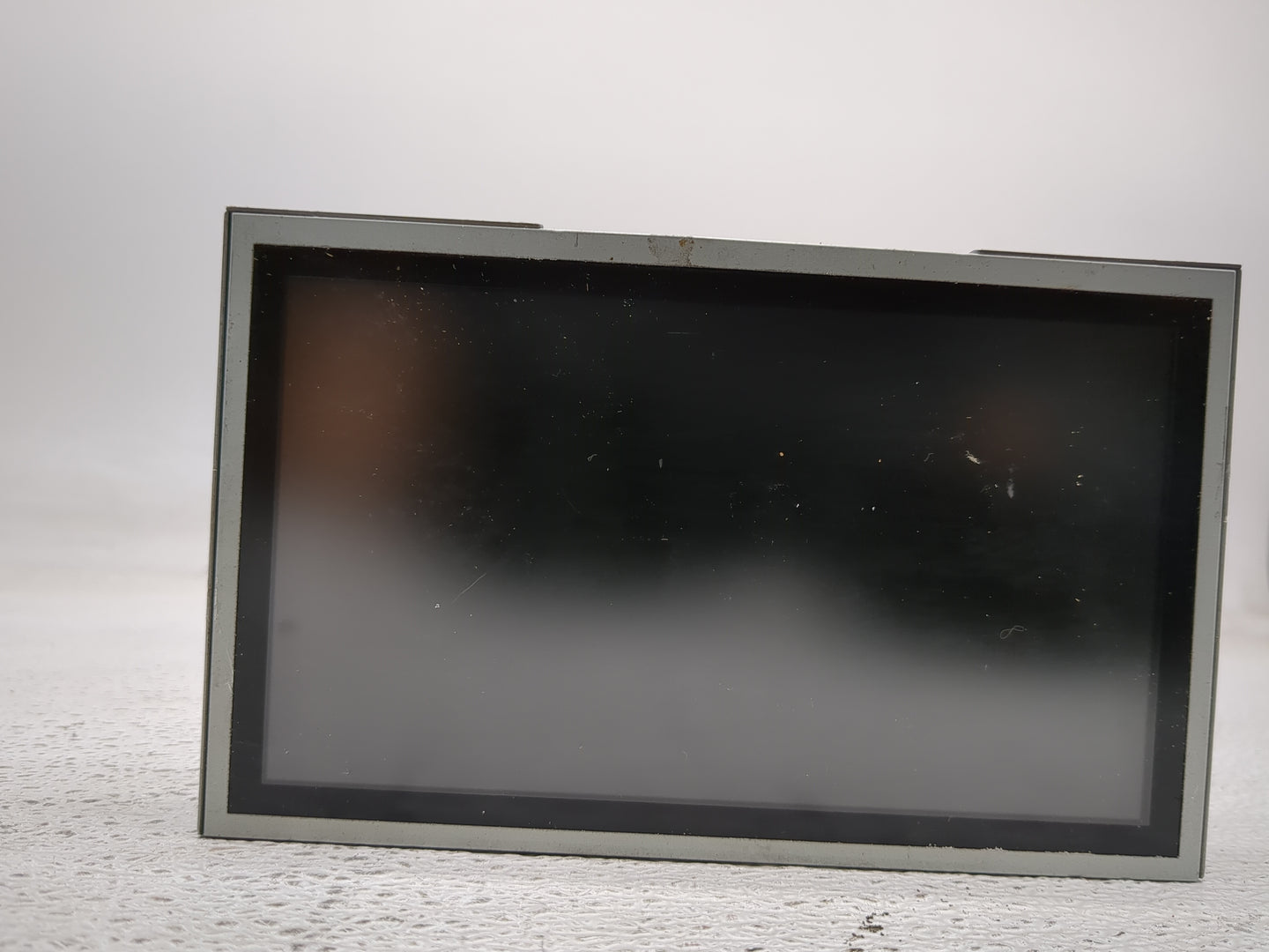 2004-2007 Infiniti Qx56 Information Display Screen - Oemusedautoparts1.com