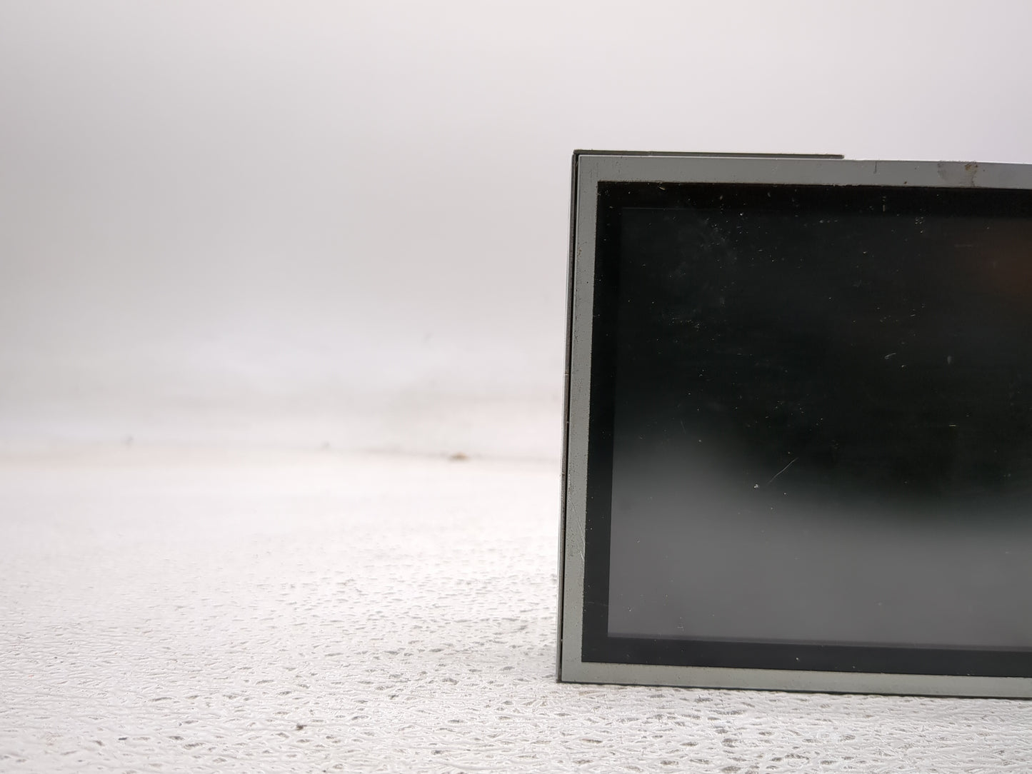2004-2007 Infiniti Qx56 Information Display Screen - Oemusedautoparts1.com