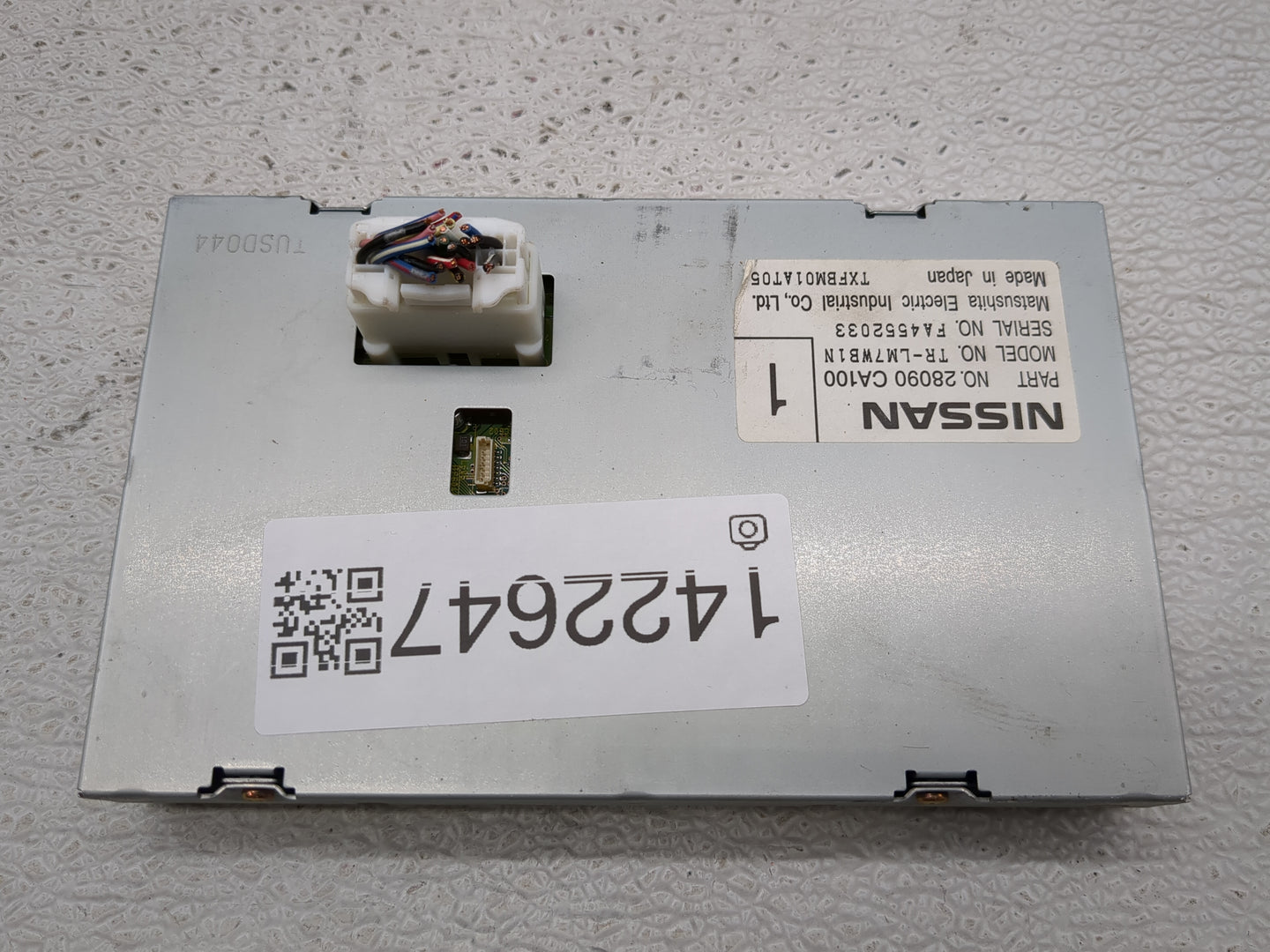 2004-2007 Infiniti Qx56 Information Display Screen - Oemusedautoparts1.com