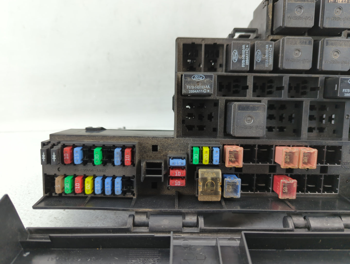2004-2005 Jaguar S-Type Fusebox Fuse Box Panel Relay Module P/N:2R8T-14A075-CC Fits Fits 2004 2005 OEM Used Auto Parts - Oem