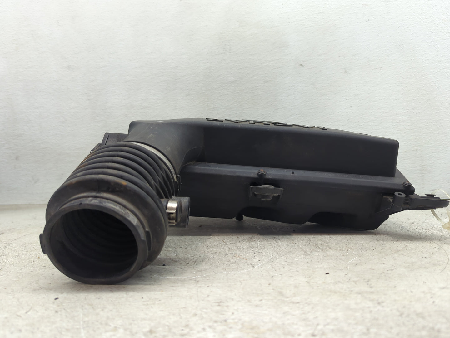 2002-2008 Jaguar X-type Air Cleaner Intake-duct Hose Tube - Oemusedautoparts1.com