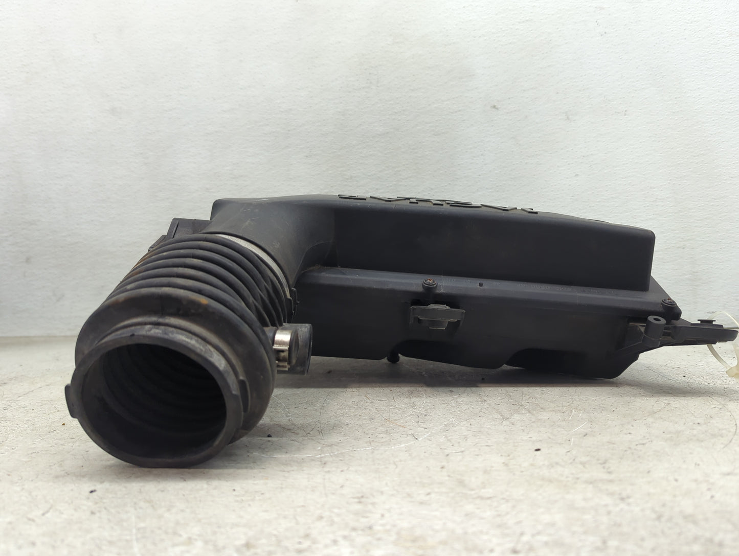 2002-2008 Jaguar X-type Air Cleaner Intake-duct Hose Tube - Oemusedautoparts1.com