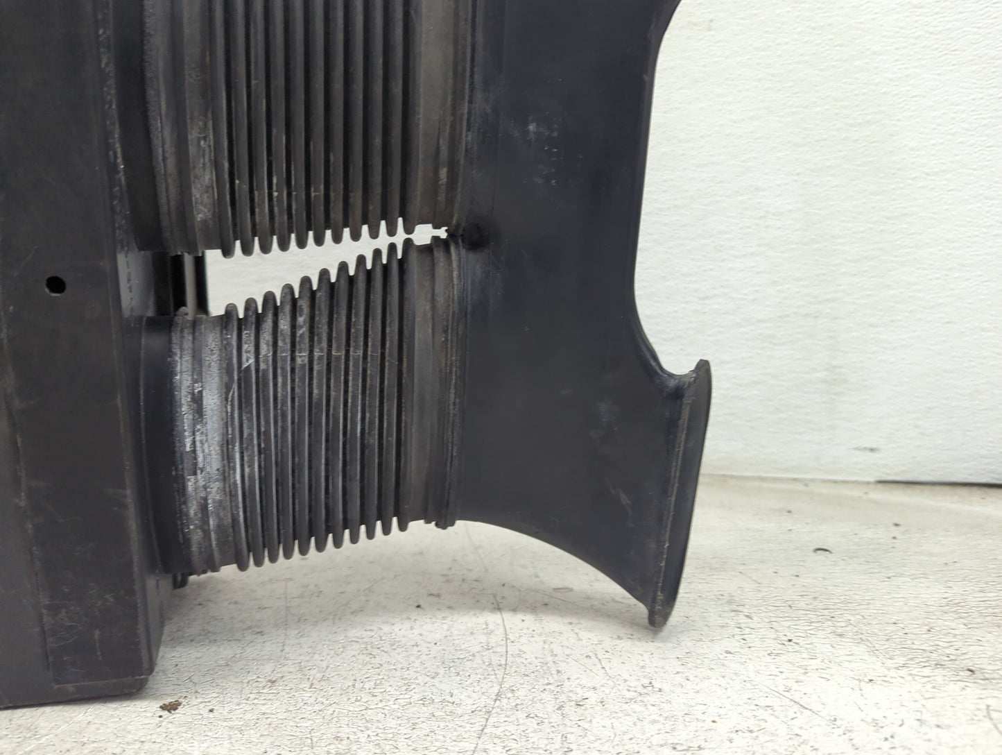 2002-2008 Jaguar X-type Air Cleaner Intake-duct Hose Tube - Oemusedautoparts1.com