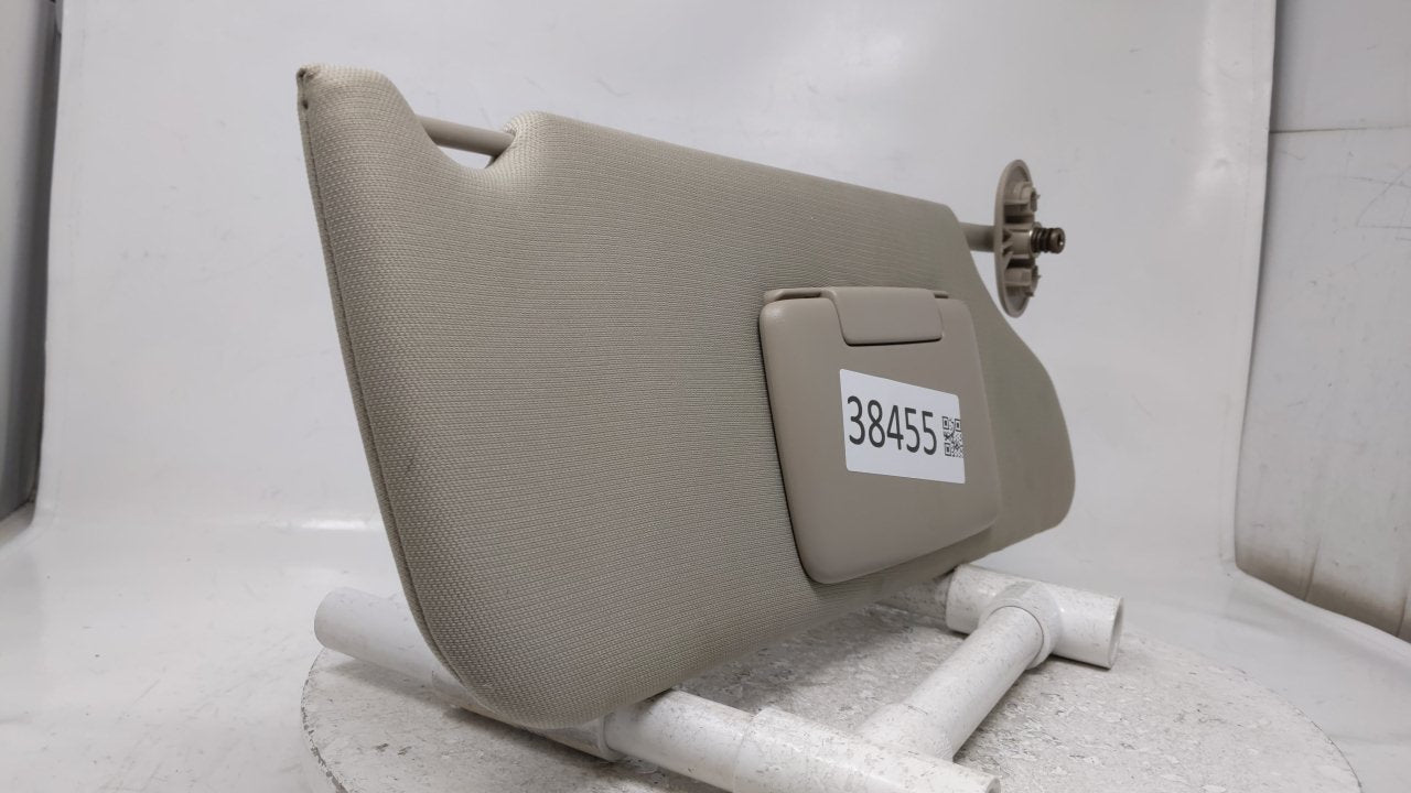 2005 Jeep Cherokee Sun Visor Shade Replacement Passenger Right Mirror Fits OEM Used Auto Parts - Oemusedautoparts1.com