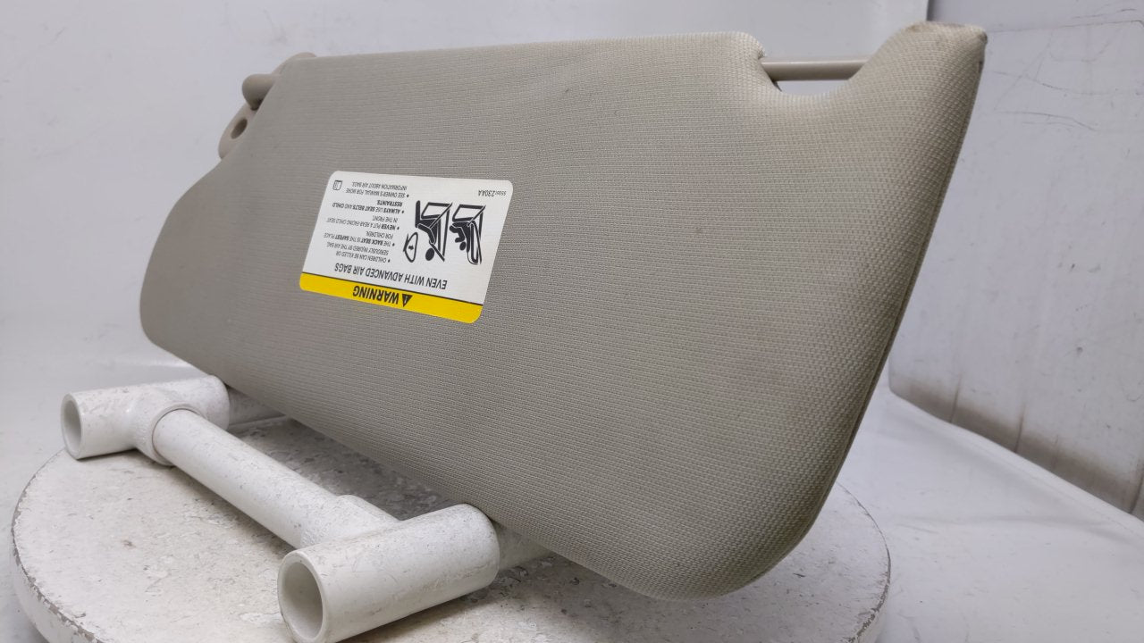 2005 Jeep Cherokee Sun Visor Shade Replacement Passenger Right Mirror Fits OEM Used Auto Parts - Oemusedautoparts1.com