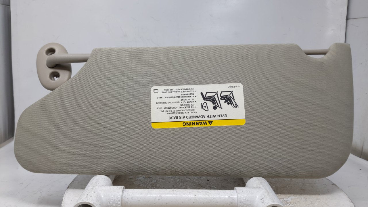 2005 Jeep Cherokee Sun Visor Shade Replacement Passenger Right Mirror Fits OEM Used Auto Parts - Oemusedautoparts1.com