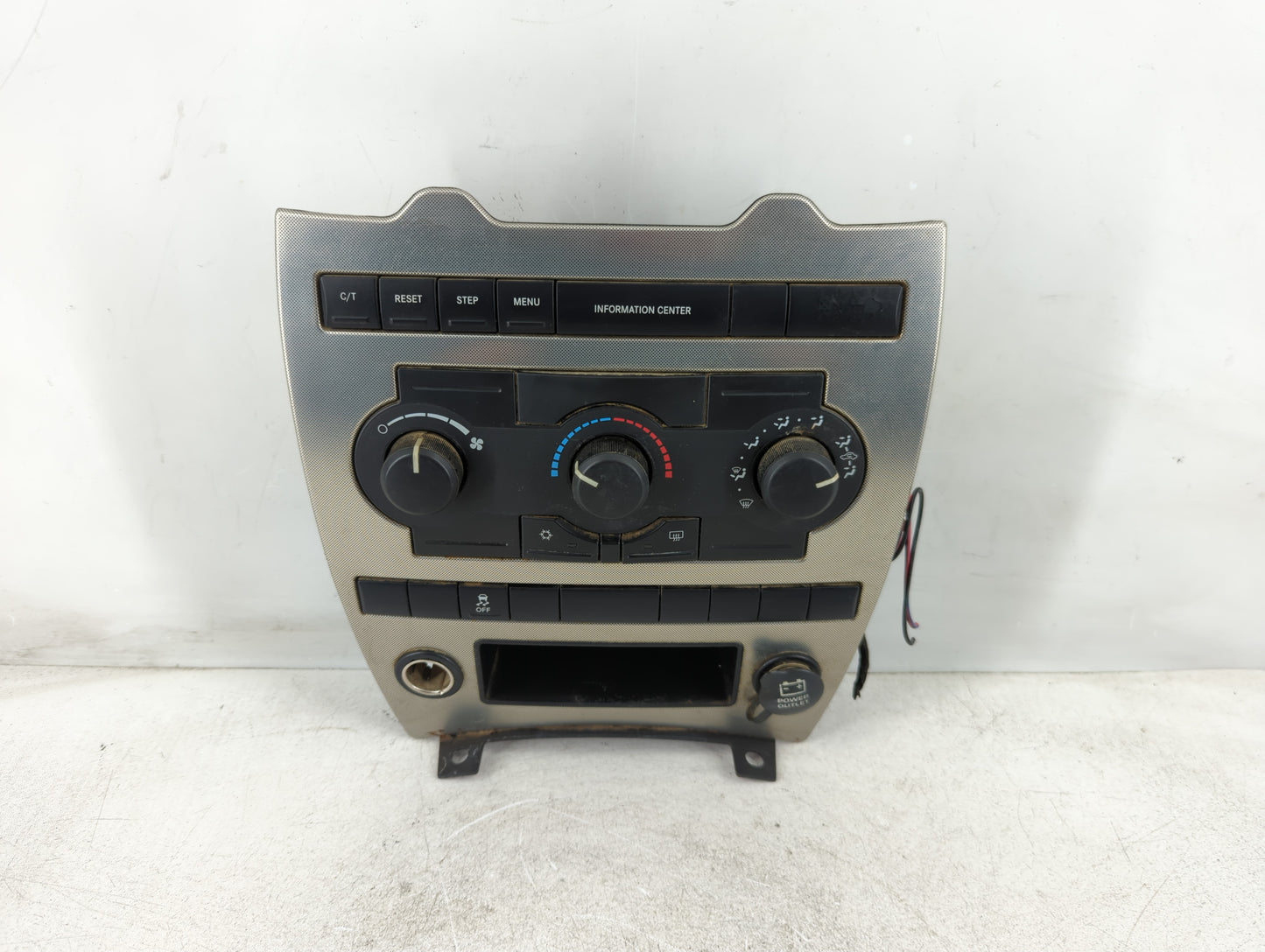 2005-2007 Jeep Grand Cherokee Climate Control Module Temperature AC/Heater Replacement P/N:P055111009AG Fits Fits 2005 2006 