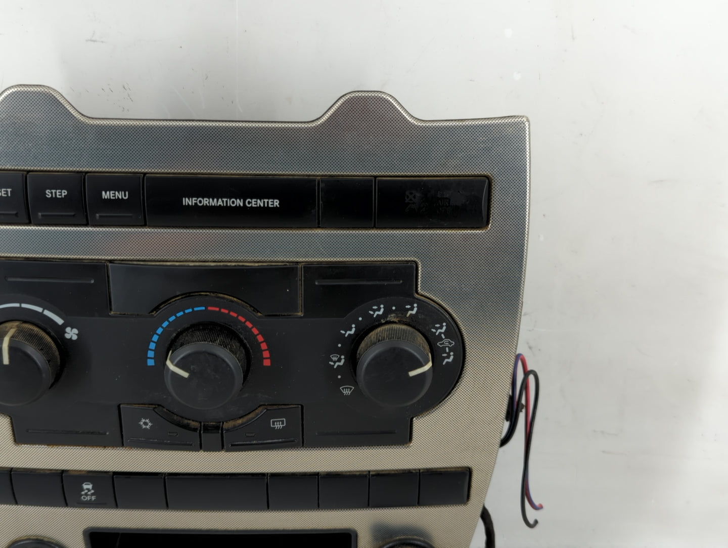2005-2007 Jeep Grand Cherokee Climate Control Module Temperature AC/Heater Replacement P/N:P055111009AG Fits Fits 2005 2006 