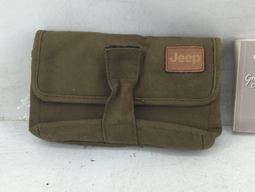2005 Jeep Grand Cherokee Owners Manual Book Guide P/N:81-326-0554 OEM Used Auto Parts