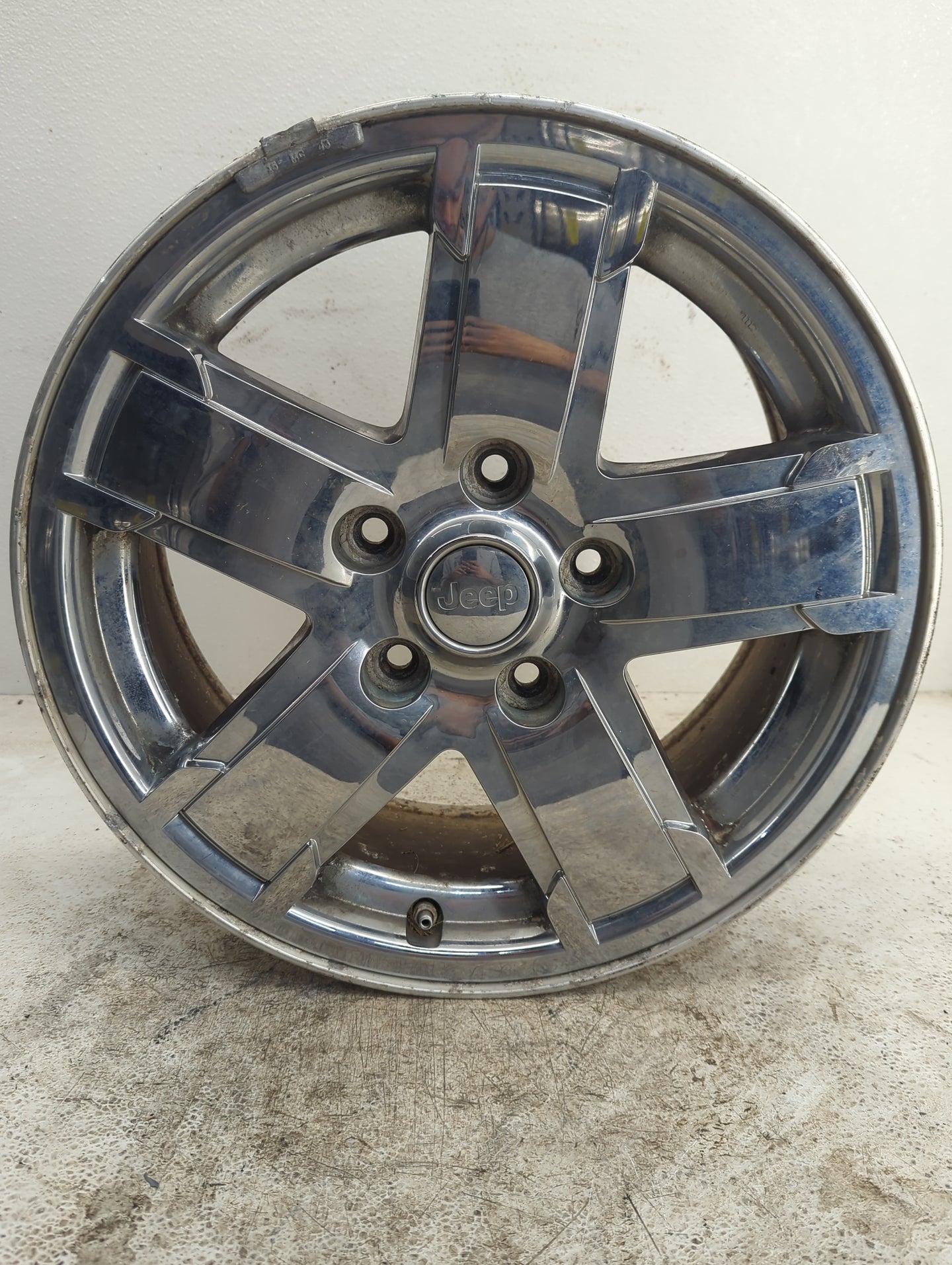 2005-2007 Jeep Grand Cherokee Oem Wheel Rim - Oemusedautoparts1.com