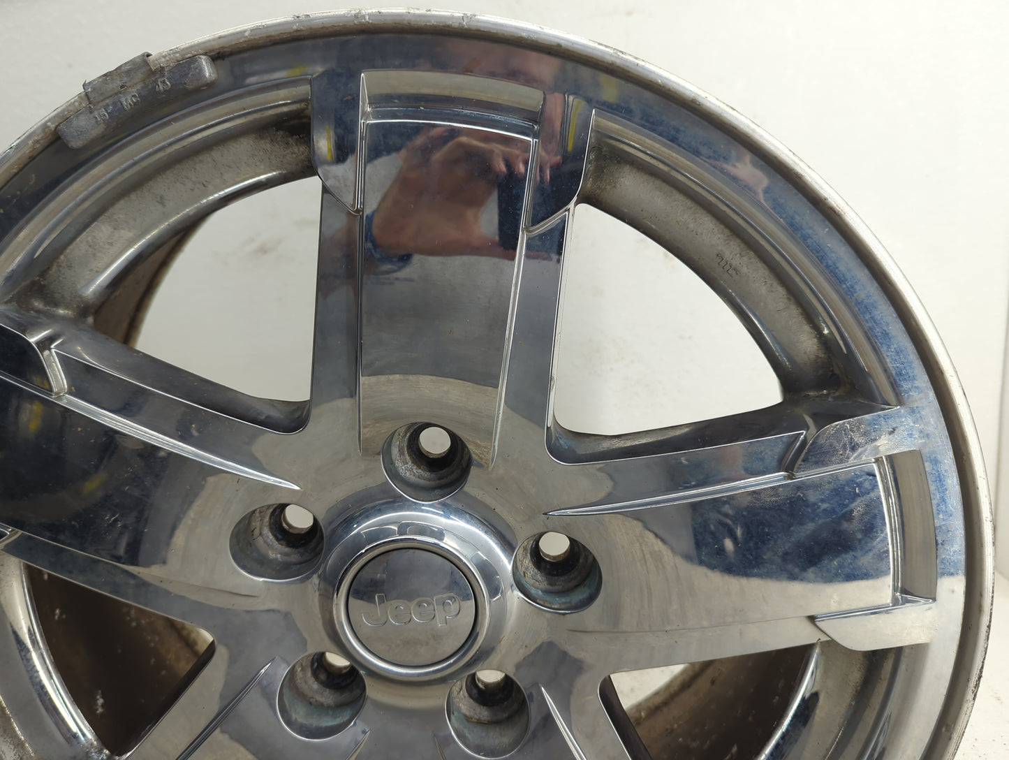 2005-2007 Jeep Grand Cherokee Oem Wheel Rim - Oemusedautoparts1.com