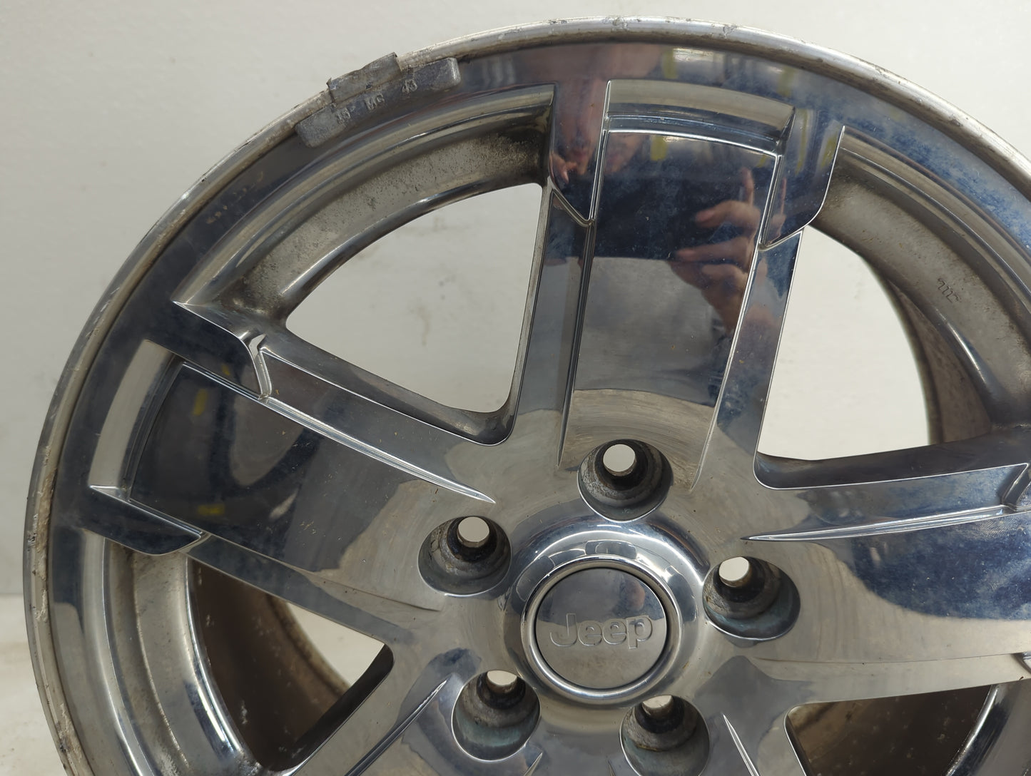 2005-2007 Jeep Grand Cherokee Oem Wheel Rim - Oemusedautoparts1.com